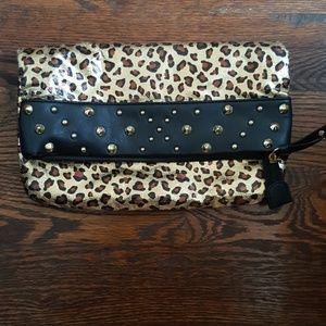 Women's gold clutch